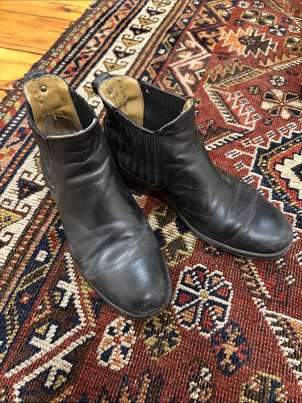 Frye Black Leather Women's Ankle Chelsea Booties